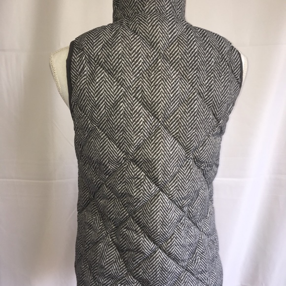 J.Crew Factory Puffer Vest Houndstooth NWT - Picture 4 of 8